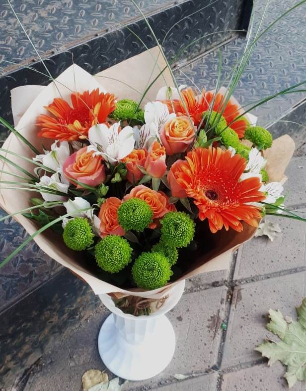 Букет цветов из: Герберы, Хризантемы, Альстромерии и Розы в Зайково