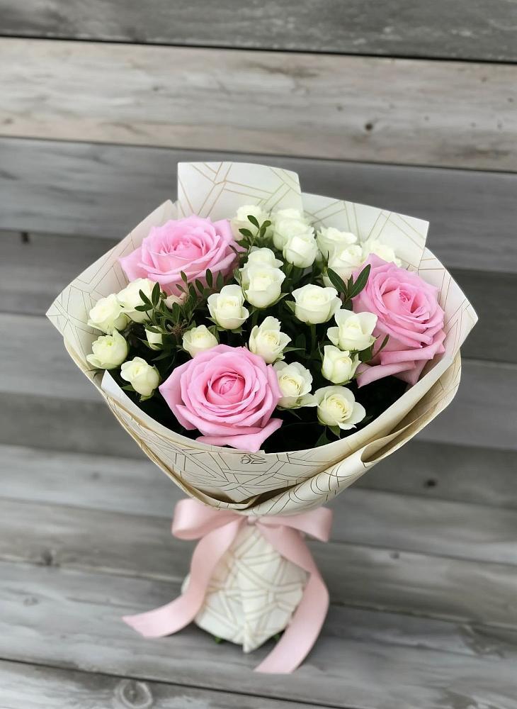 Букет цветов из: Розы в Зайково