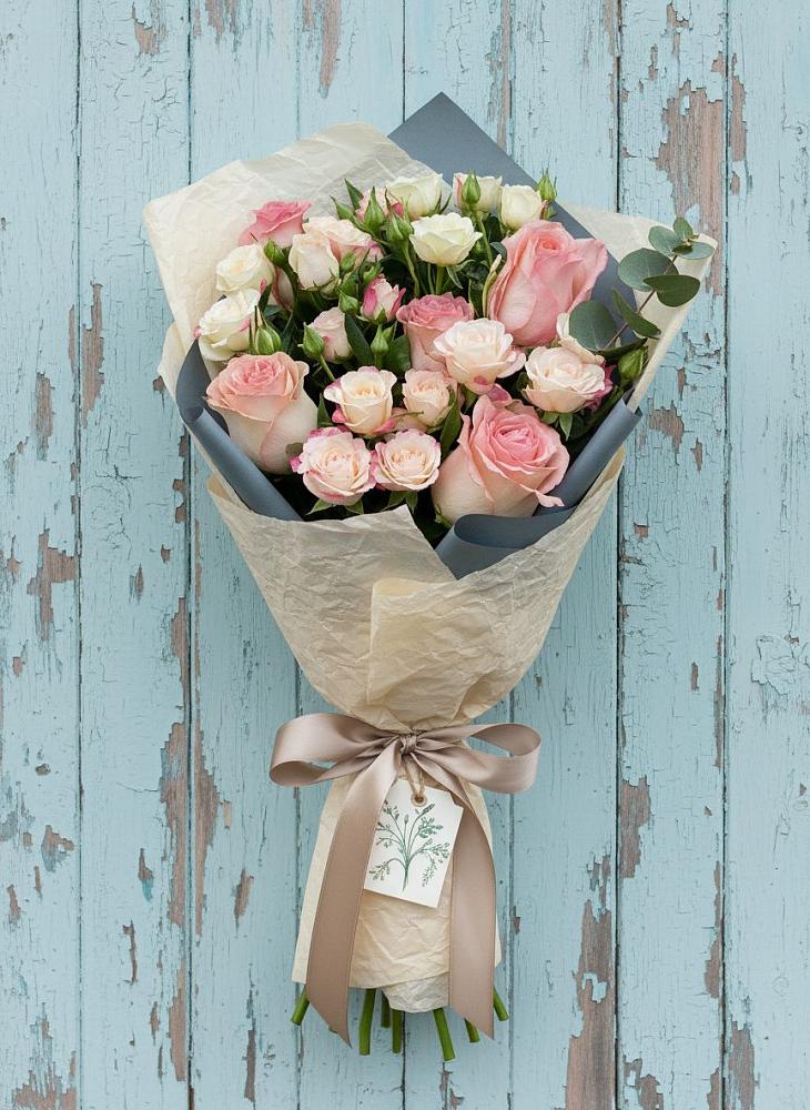 Букет цветов из: Розы в Зайково