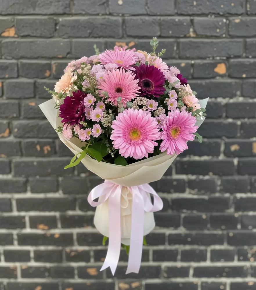 Букет цветов из: Герберы и Хризантемы в Зайково