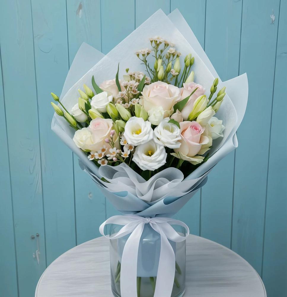 Букет цветов из: Розы и Лизиантусы в Зайково