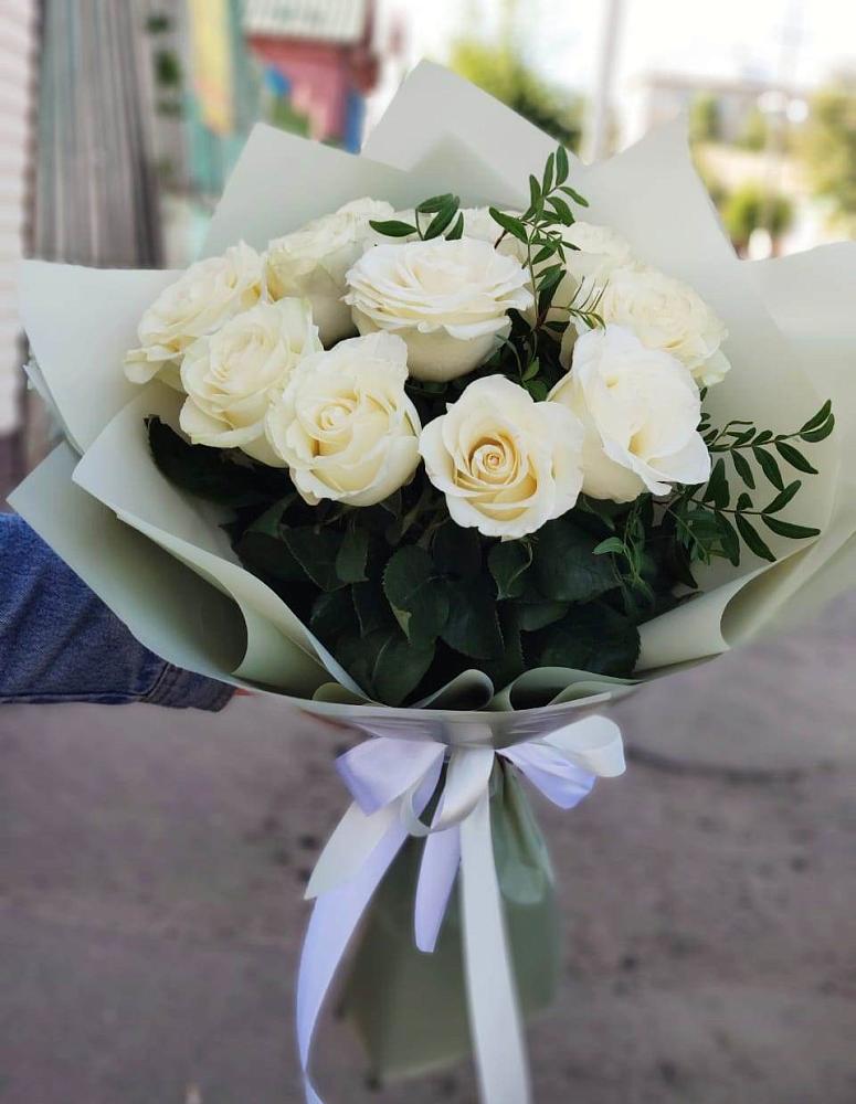 Букет Белые розы Проуд в Зайково