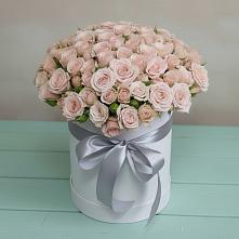 Цветочная композиция из Розы в шляпной коробке в Зайково