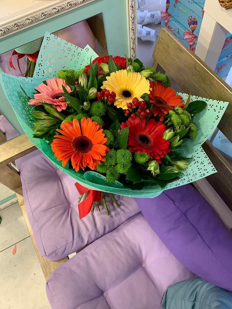 Букет цветов из: Герберы, Хризантемы и Альстромерии в Зайково