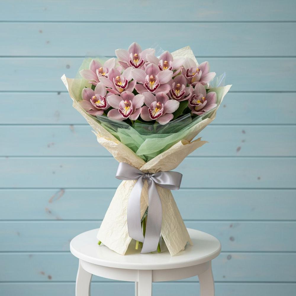 Букет цветов из: Орхидеи и Розы в Зайково