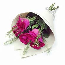 Букет цветов из:  Розы в Зайково