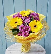 Букет цветов из:  Хризантемы и Герберы в Зайково