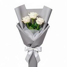 Букет 3 белые розы в Зайково