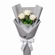 Букет 3 белые розы в Зайково
