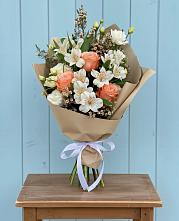 Букет цветов из:  Альстромерии, Лизиантусы, Розы и Хризантемы #REPLACE_PRED# Зайково