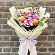 Букет цветов из:  Лизиантусы и Розы #REPLACE_PRED# Зайково