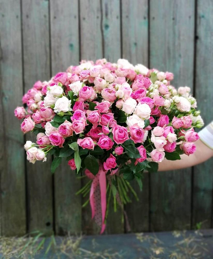 Букет Розовые кустовые розы Натали и Лав Лидия в Зайково