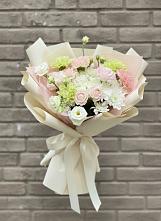 Букет цветов из:  Гвоздики, Розы, Лизиантусы и Хризантемы #REPLACE_PRED# Зайково