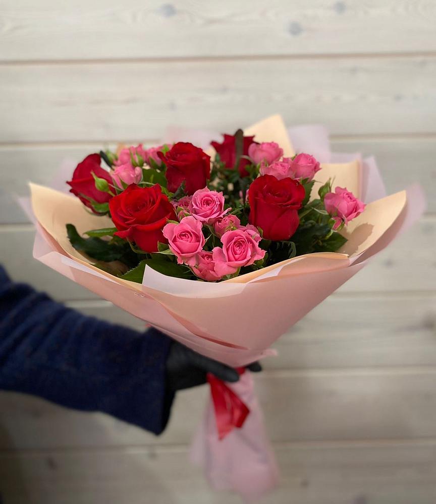 Букет цветов из: Розы в Зайково