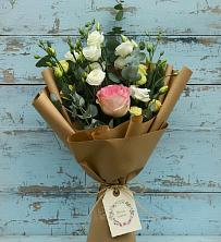 Букет цветов из:  Розы и Лизиантусы в Зайково