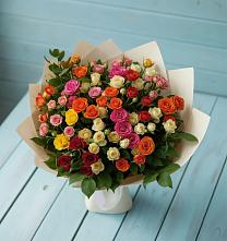 Букет Микс из разноцветных кустовых роз в Зайково