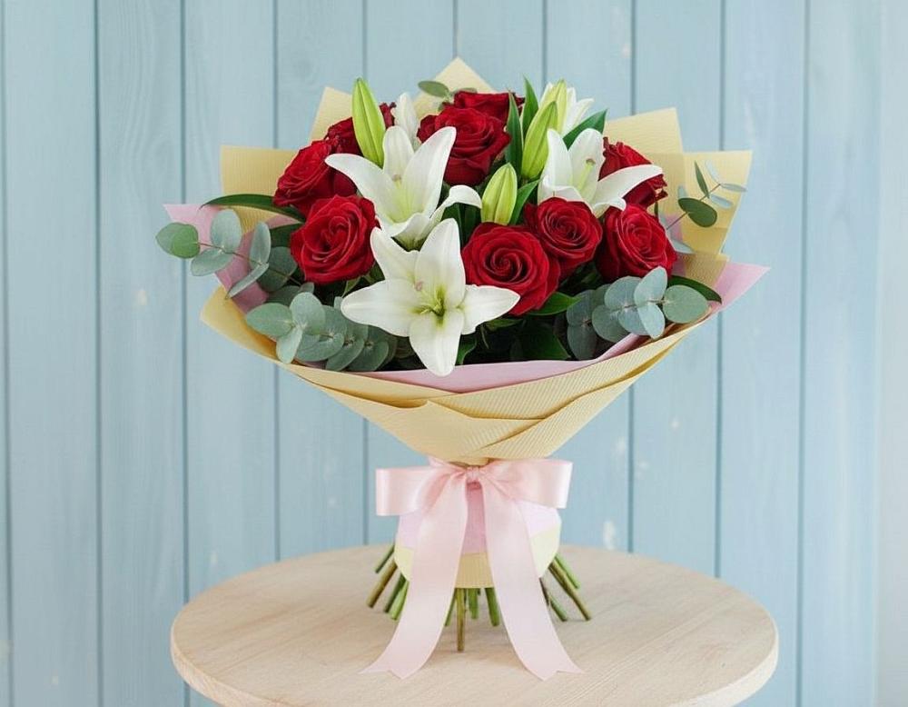 Букет цветов из: Лилии и Розы в Зайково