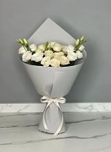 Букет цветов из:  Розы и Лизиантусы в Зайково